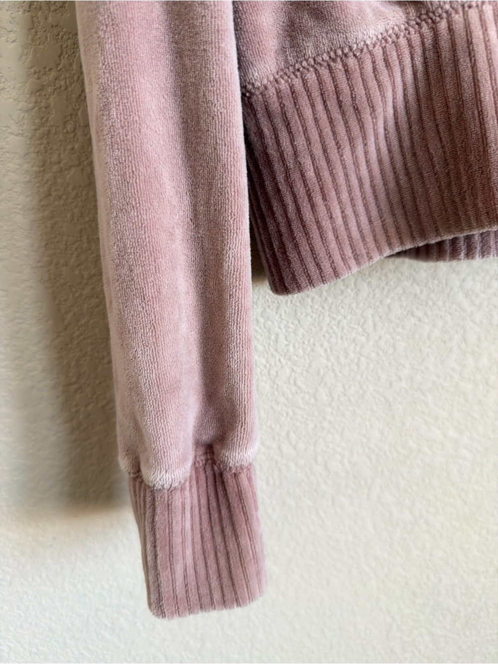 Mono B Velour Cropped Hoodie M Mauve Pink Ribbed Pullover Sweatshirt Athleisure - Picture 6 of 10